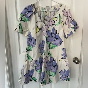 A New Day Floral V-Neck Dress size Small like new wide sleeve shift knee length